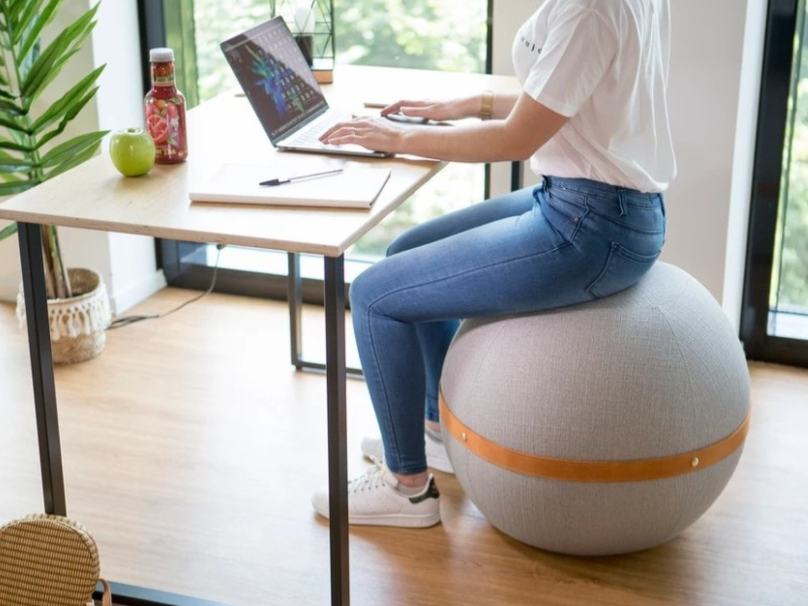 Gym Ball : le siège ergonomique pour une posture saine et dynamique en télétravail