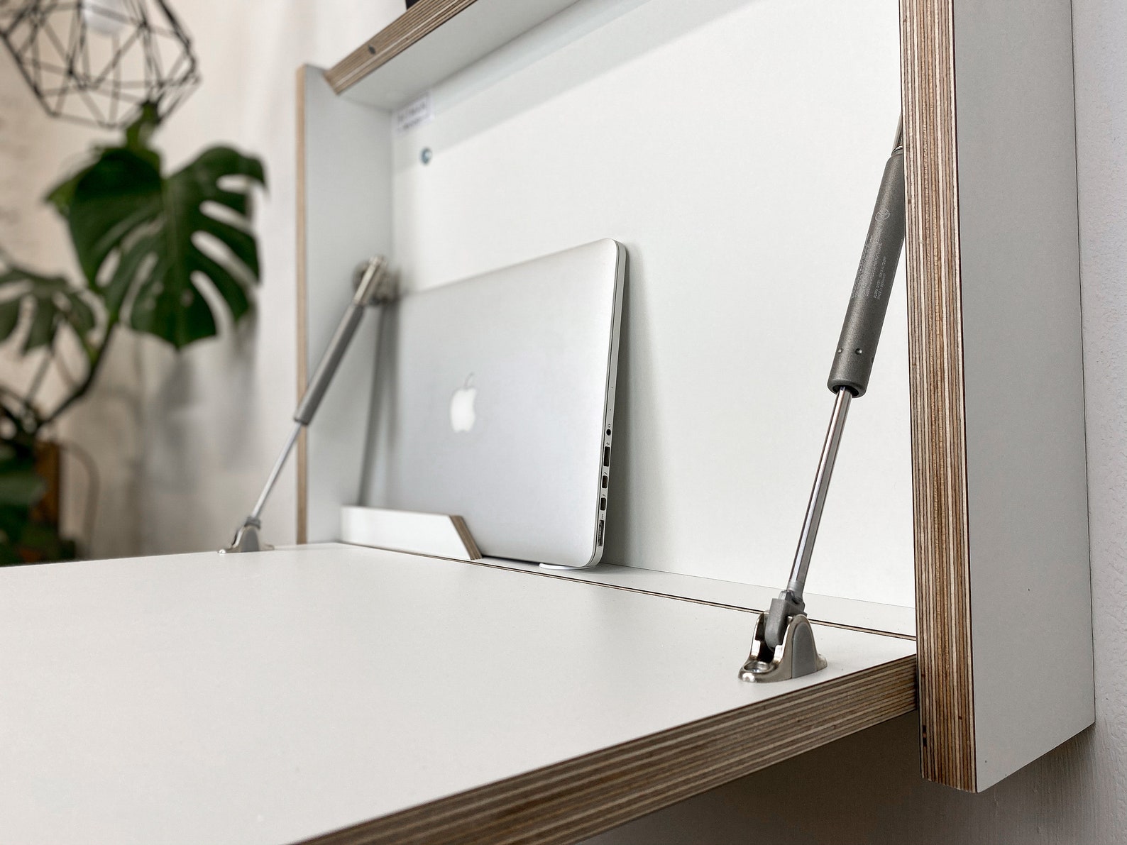 Compact - Bureau rétractable