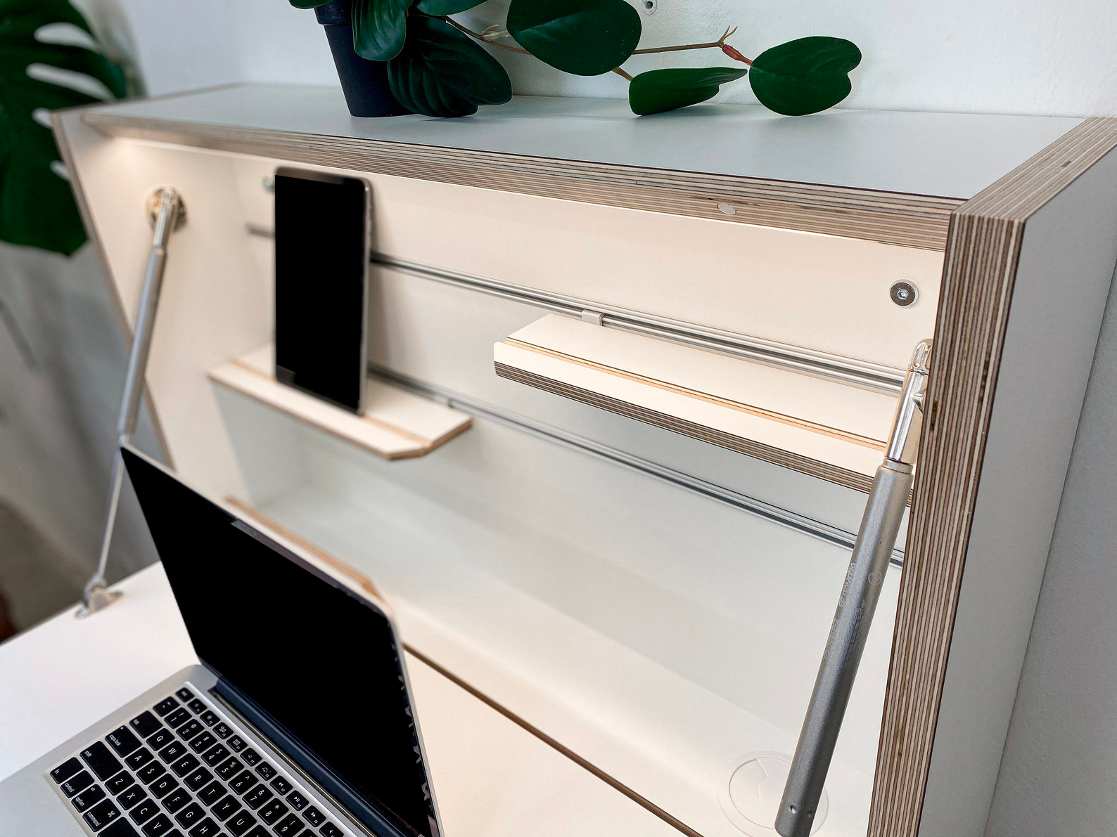 Compact - Bureau rétractable