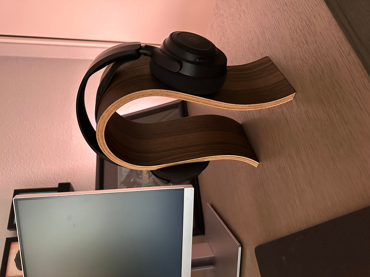 Photo client – Support casque noyer