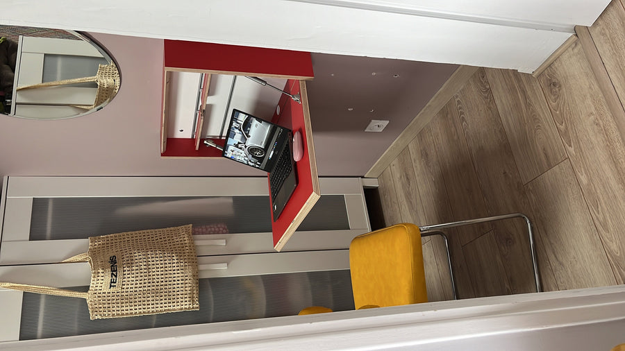 Photo client – Compact – Bureau rétractable